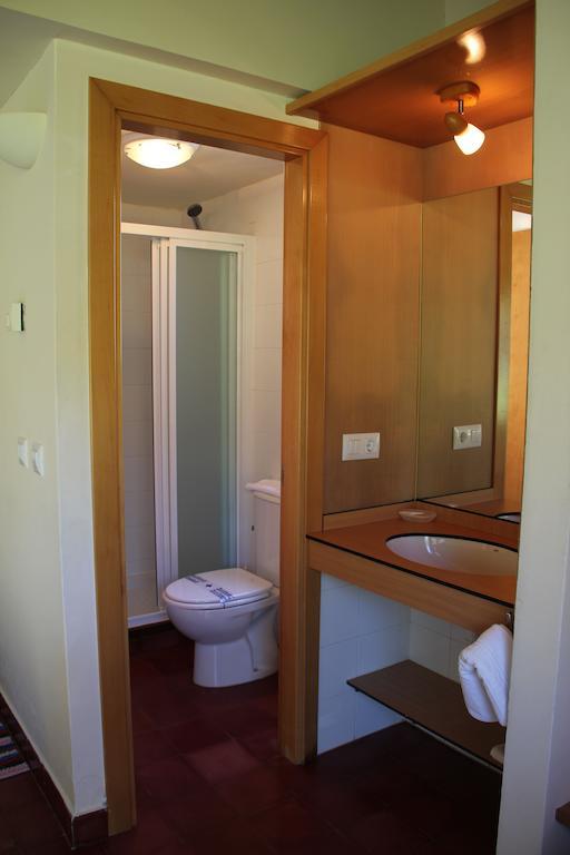 Bungalow Camping Los Manzanos Santa Cruz de Oleiros Habitación foto